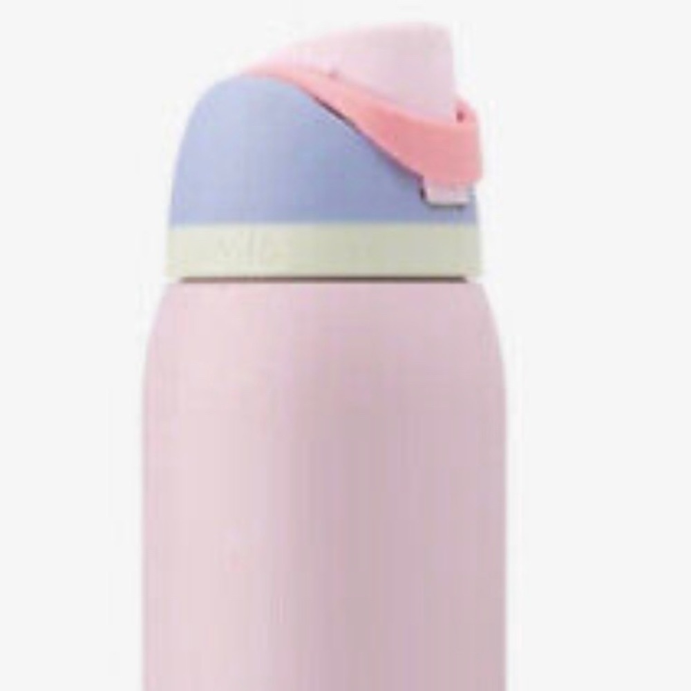 Owala Good Egg Color Drop 40oz bottle
